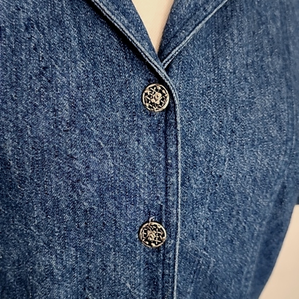 C.L C. Top 100% Cotton Denim Embroidered Floral Stitching Detail Blue Size M - Picture 8 of 17